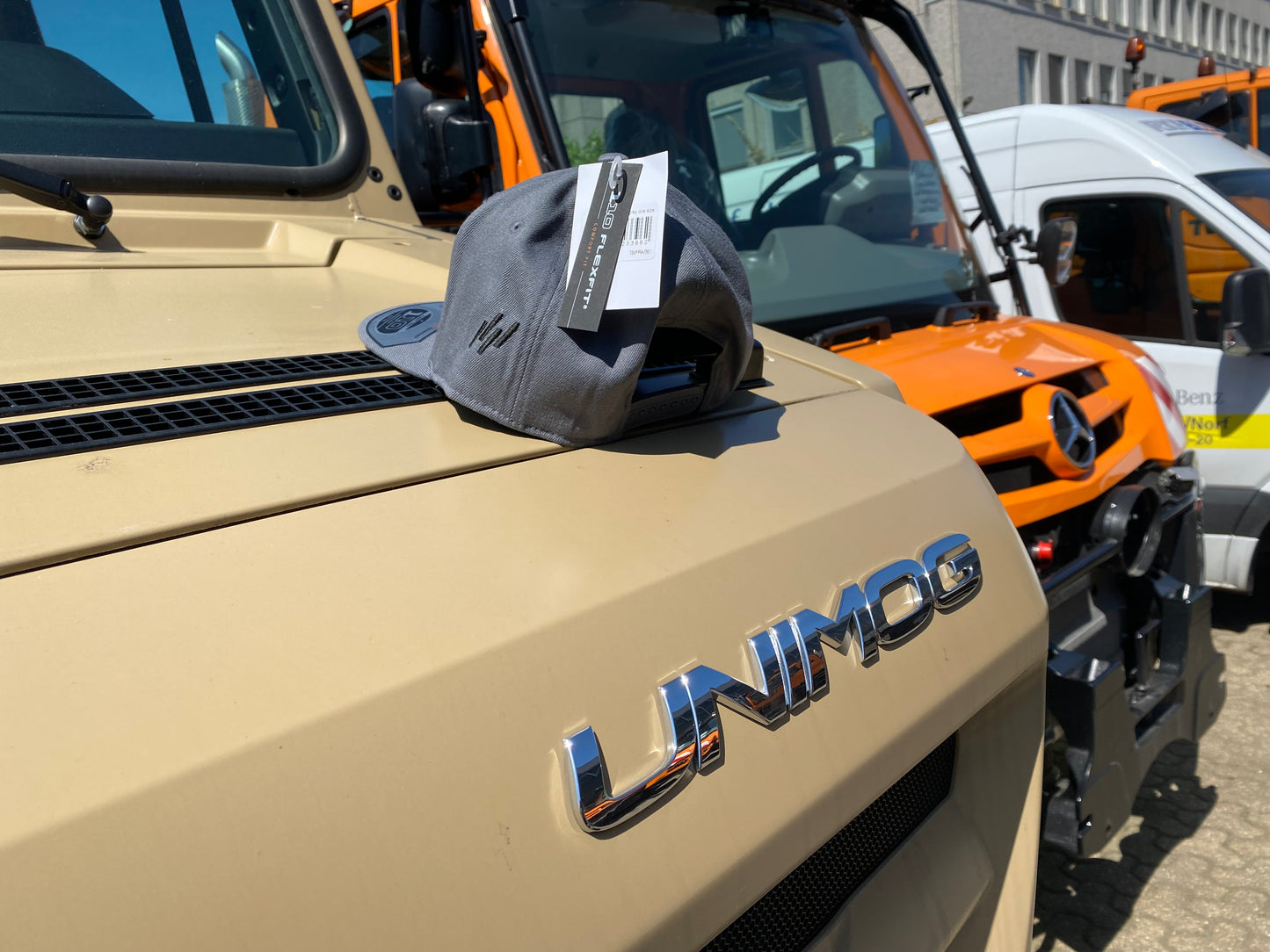 UNIMOG Snapback Cap (Flexfit) grau