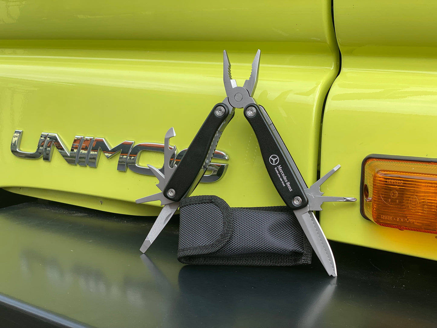 Multitool mit Gürteltasche