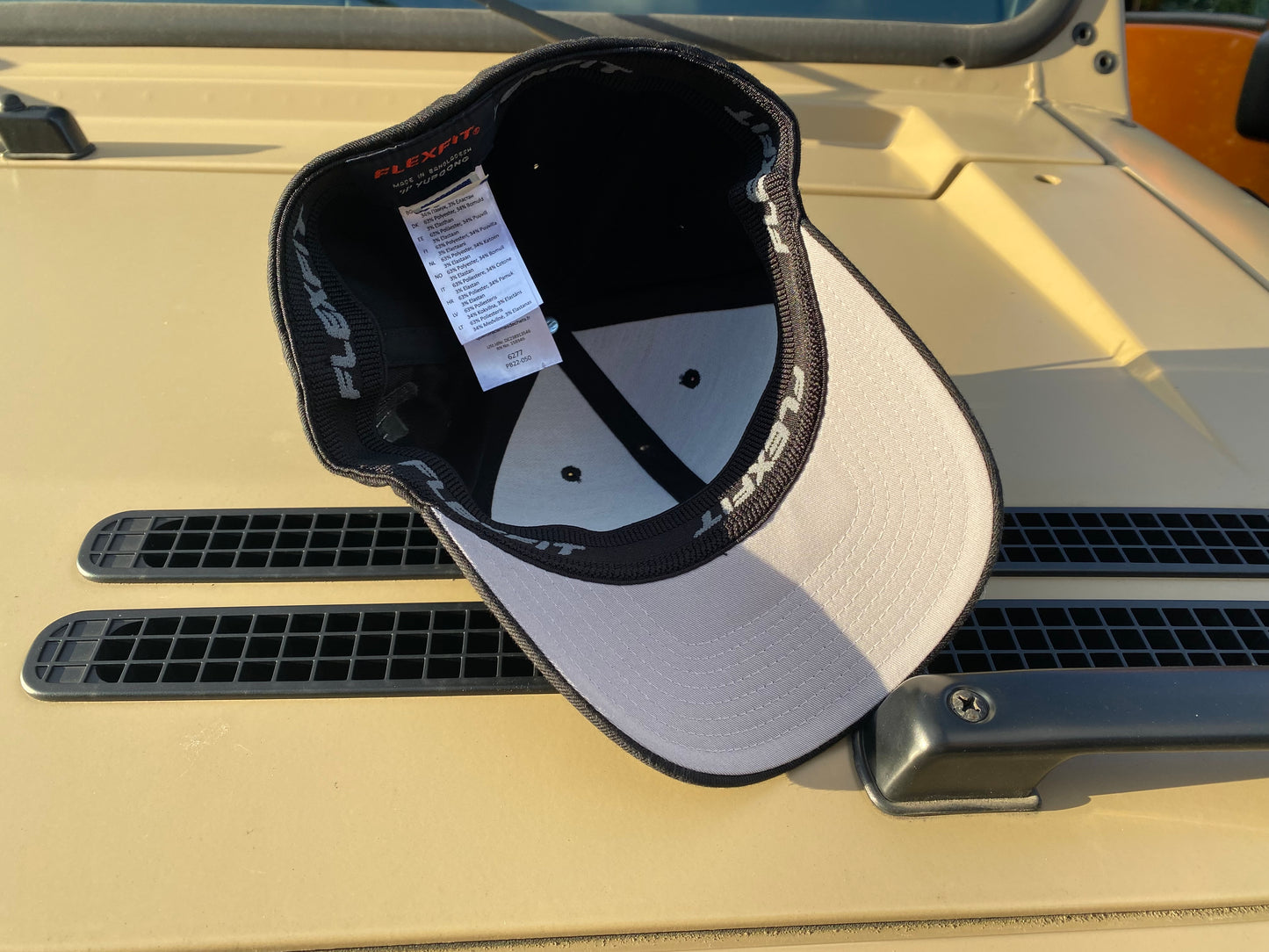 UNIMOG Cap (Flexfit) schwarz Original (S/M)
