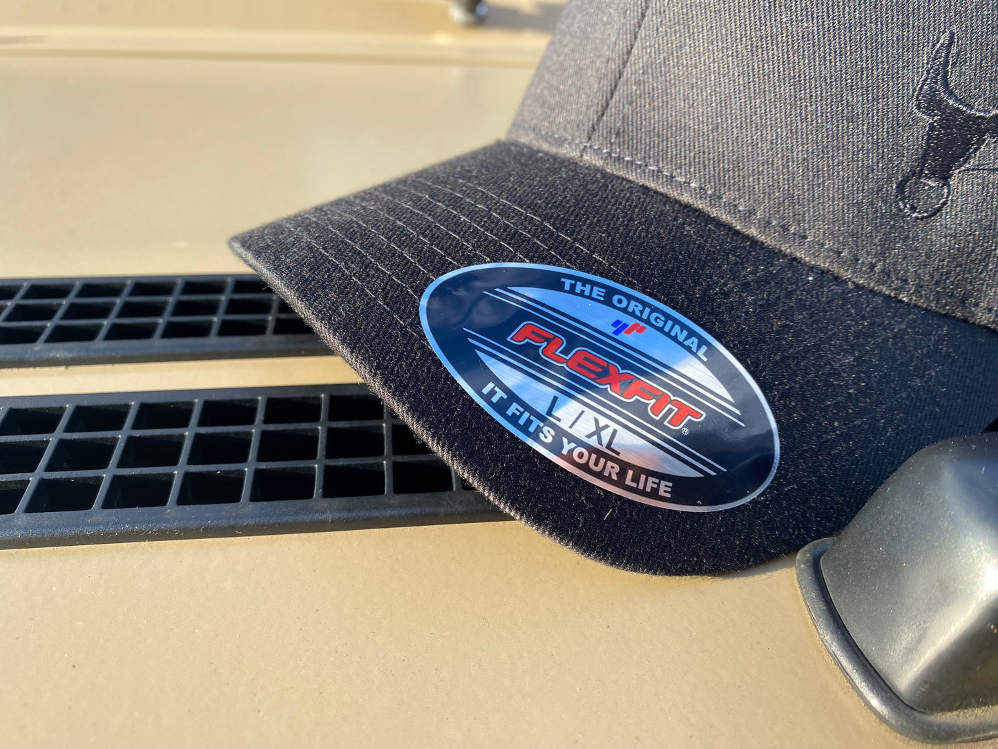 UNIMOG Cap (Flexfit) schwarz Original (L/XL)