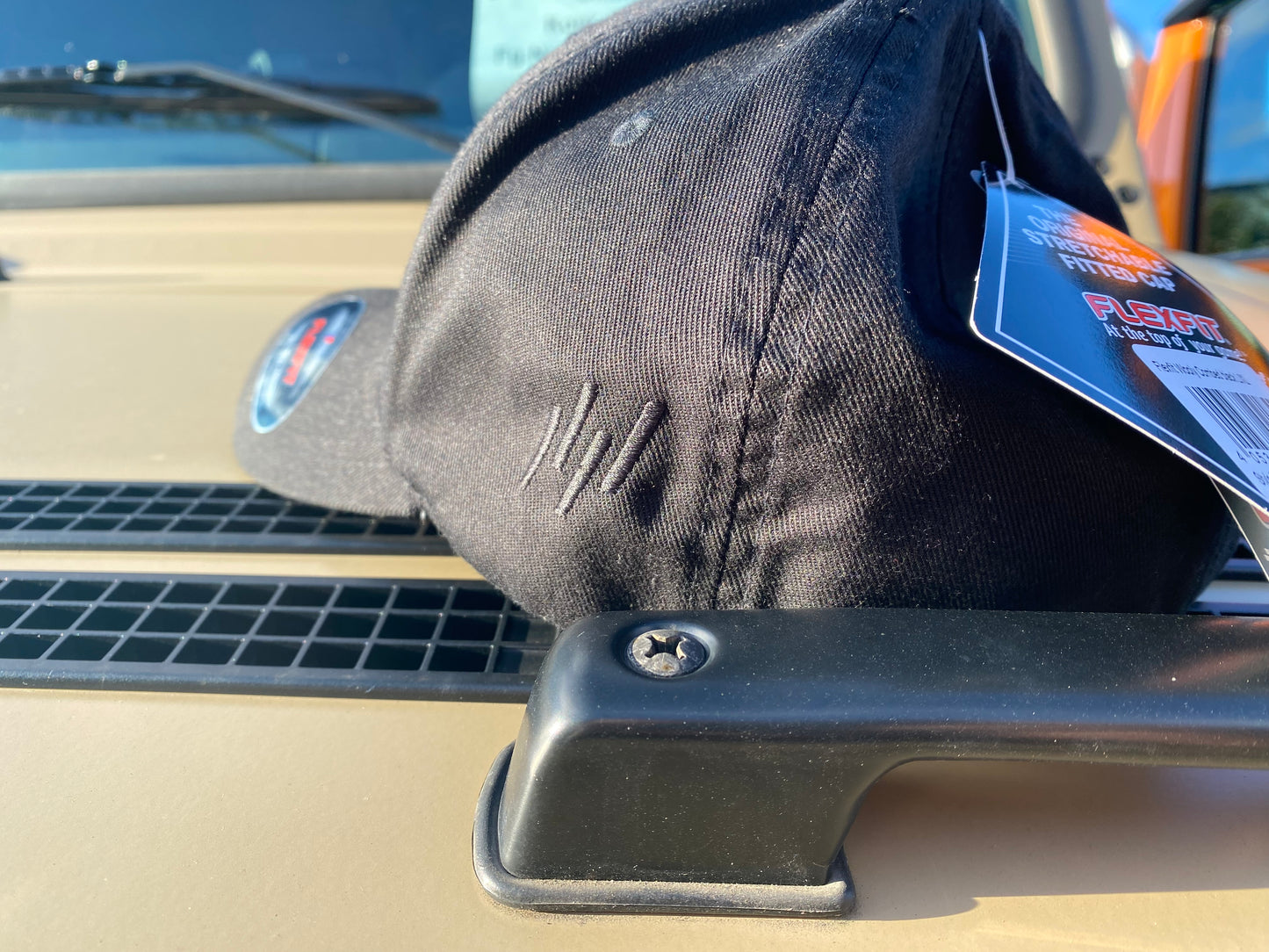 UNIMOG Cap (Flexfit) schwarz Original (L/XL)