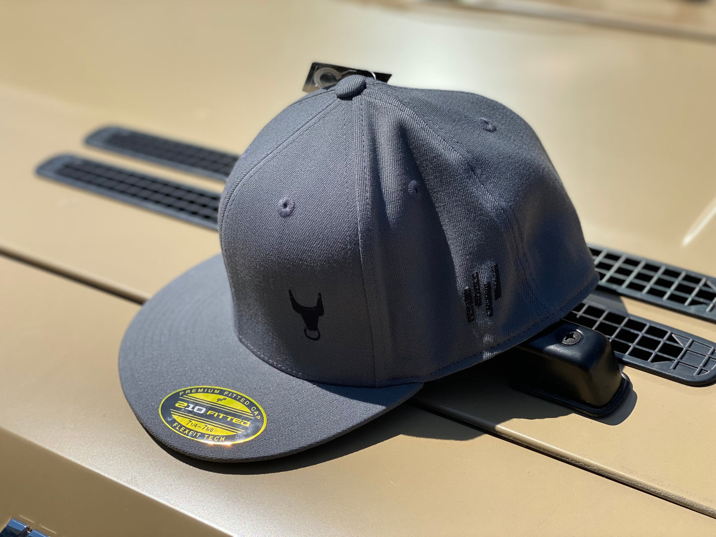 UNIMOG  Cap (Flexfit) grau (L/XL)