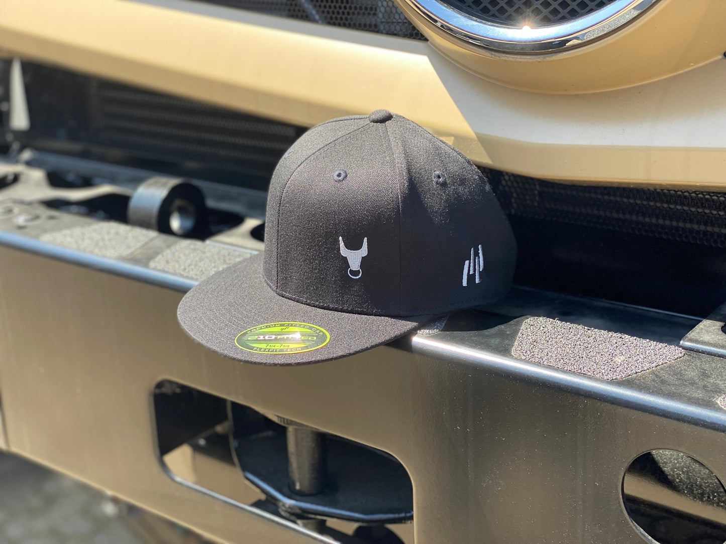 UNIMOG Cap (Flexfit) schwarz (L/XL)