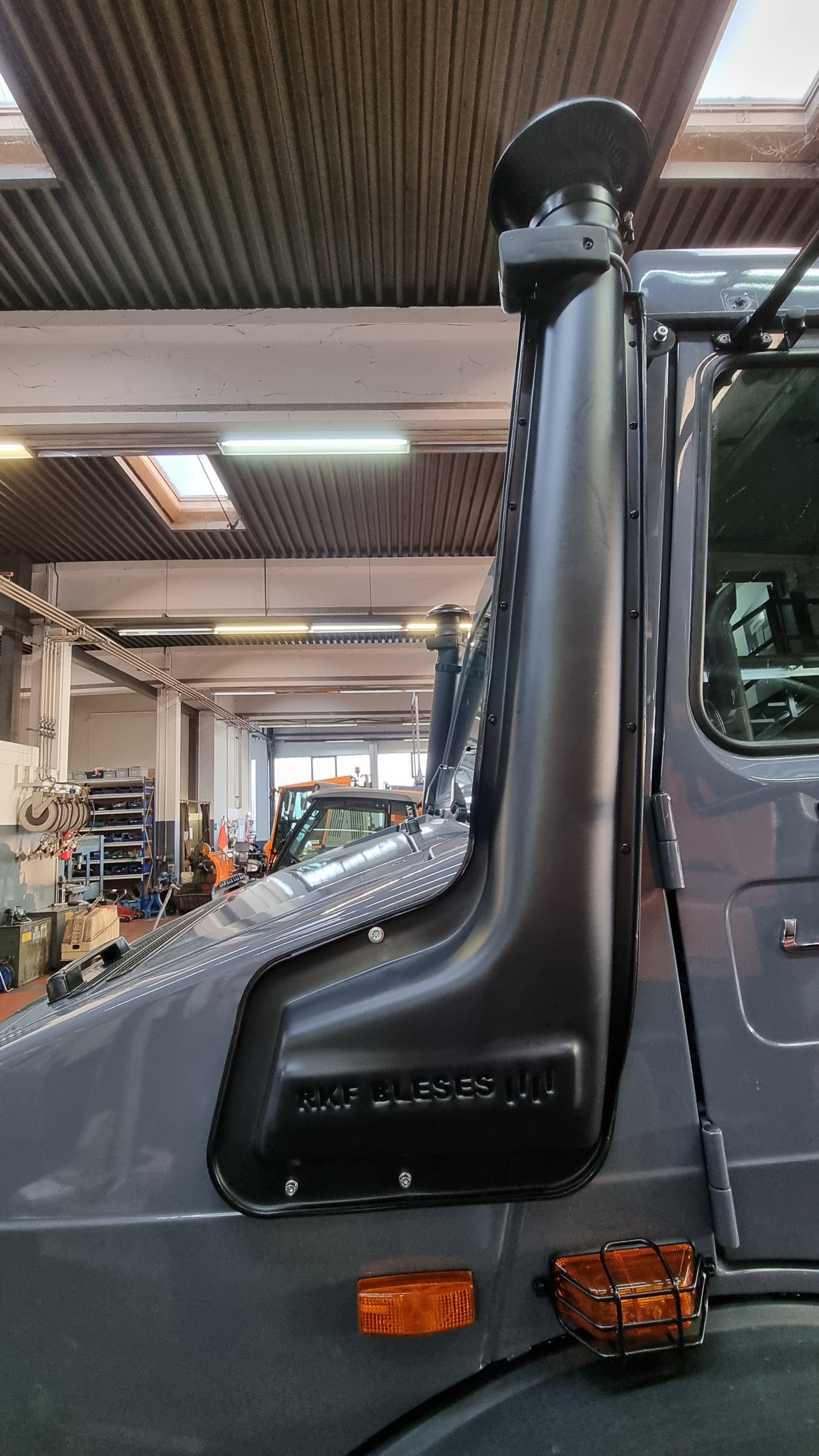 Mercedes-Benz UNIMOG Luftansaugkamin - Unimogshop RKF, Bleses, Unimog, Shop, MB, Trac, mercedesunimog, unimog feuerwehr, unimog agrar, unimog modell, unimog kaufen, unimog wohnmobil, benz, unimog bundeswehr